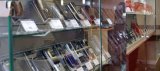 Полицейскими Усинска задержан подозреваемый в краже дорогого мобильника у продавца магазина