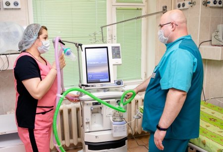 В усинскую больницу поступили аппараты ИВЛ, приобретенные на личные средства Вагита Алекперова