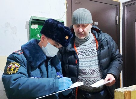 В Усинске провели совместный рейд МЧС и полиции