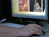 Усинскому изготовителю и распространителю порнографии оставили приговор в силе