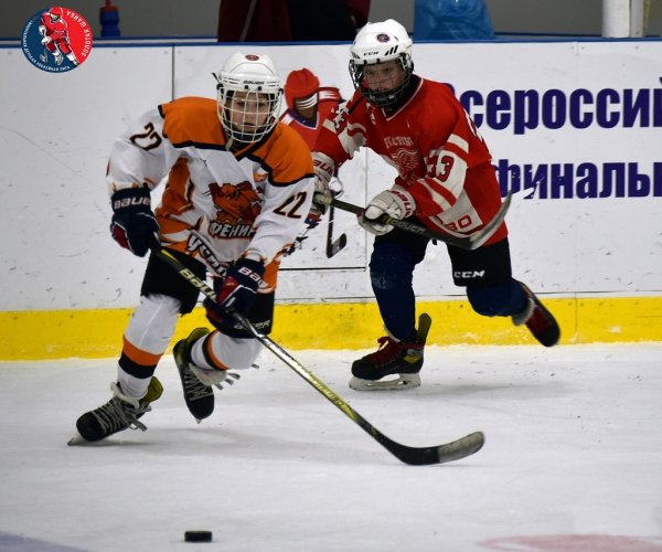 Усинские хоккеисты выступили в финале «Золотой шайбы»