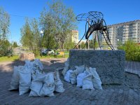 В скверах у памятника комару и имени Валентины Ефремовой начались работы по благоустройству