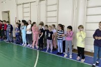 Значок золотой на груди у того, кто сдал все нормы ГТО! Значок золотой на груди у того, кто сдал все нормы ГТО!