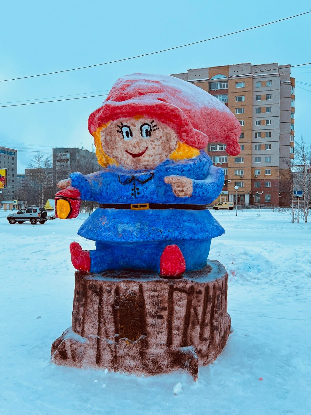 В Усинске создали снежные фигуры | 19.12.2022 | Усинск - БезФормата