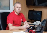 Начальник установки Сергей Плужников всегда держит руку на пульсе Начальник установки Сергей Плужников всегда держит руку на пульсе