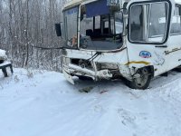 Пассажирка попавшей в ДТП под Усинском "Нивы" находится в коме, семь пассажиров автобуса получили травмы Пассажирка попавшей в ДТП под Усинском "Нивы" находится в коме, семь пассажиров автобуса получили травмы