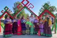 «Мусянь, васянь ставлы чолöм!»: усинские артисты выступили на «Луде» «Мусянь, васянь ставлы чолöм!»: усинские артисты выступили на «Луде»