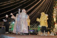 Волшебство зимы в центре города Волшебство зимы в центре города