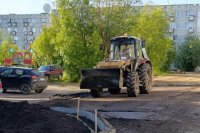 В Усинске продолжается благоустройство дворов В Усинске продолжается благоустройство дворов