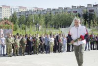 Мэр Усинска поздравил десантников с праздником Мэр Усинска поздравил десантников с праздником