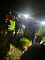 В лесу под Усинском спасатели и волонтеры ночью нашли 61-летнего мужчину В лесу под Усинском спасатели и волонтеры ночью нашли 61-летнего мужчину
